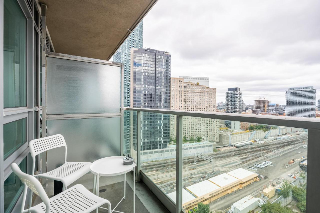 Globalstay Yonge St Condos 토론토 외부 사진