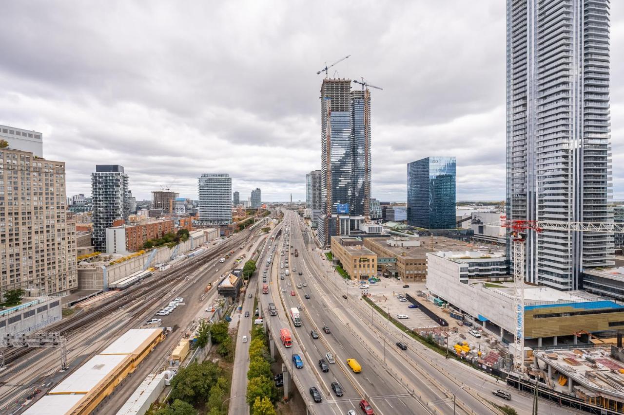 Globalstay Yonge St Condos 토론토 외부 사진