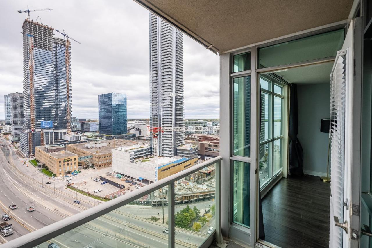 Globalstay Yonge St Condos 토론토 외부 사진
