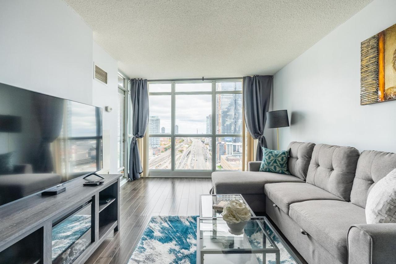 Globalstay Yonge St Condos 토론토 외부 사진