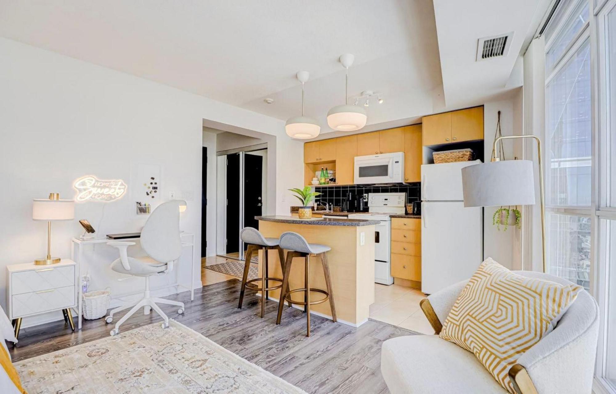 Globalstay Yonge St Condos 토론토 외부 사진